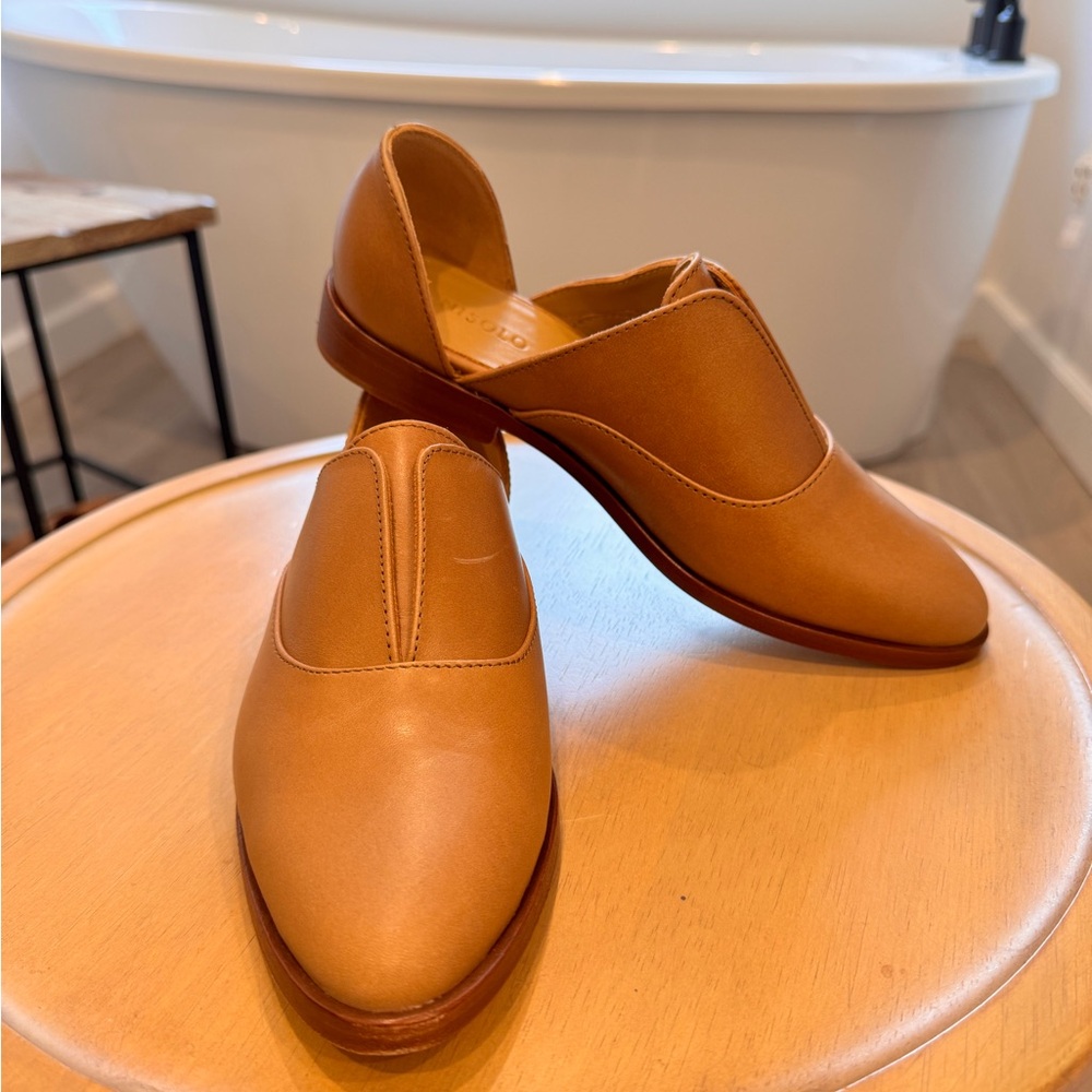 Nisolo Tan Leather Flats